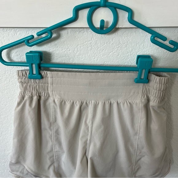 Lululemon Athletica Women's 6 Speed Shorts. - Picture 3 of 8